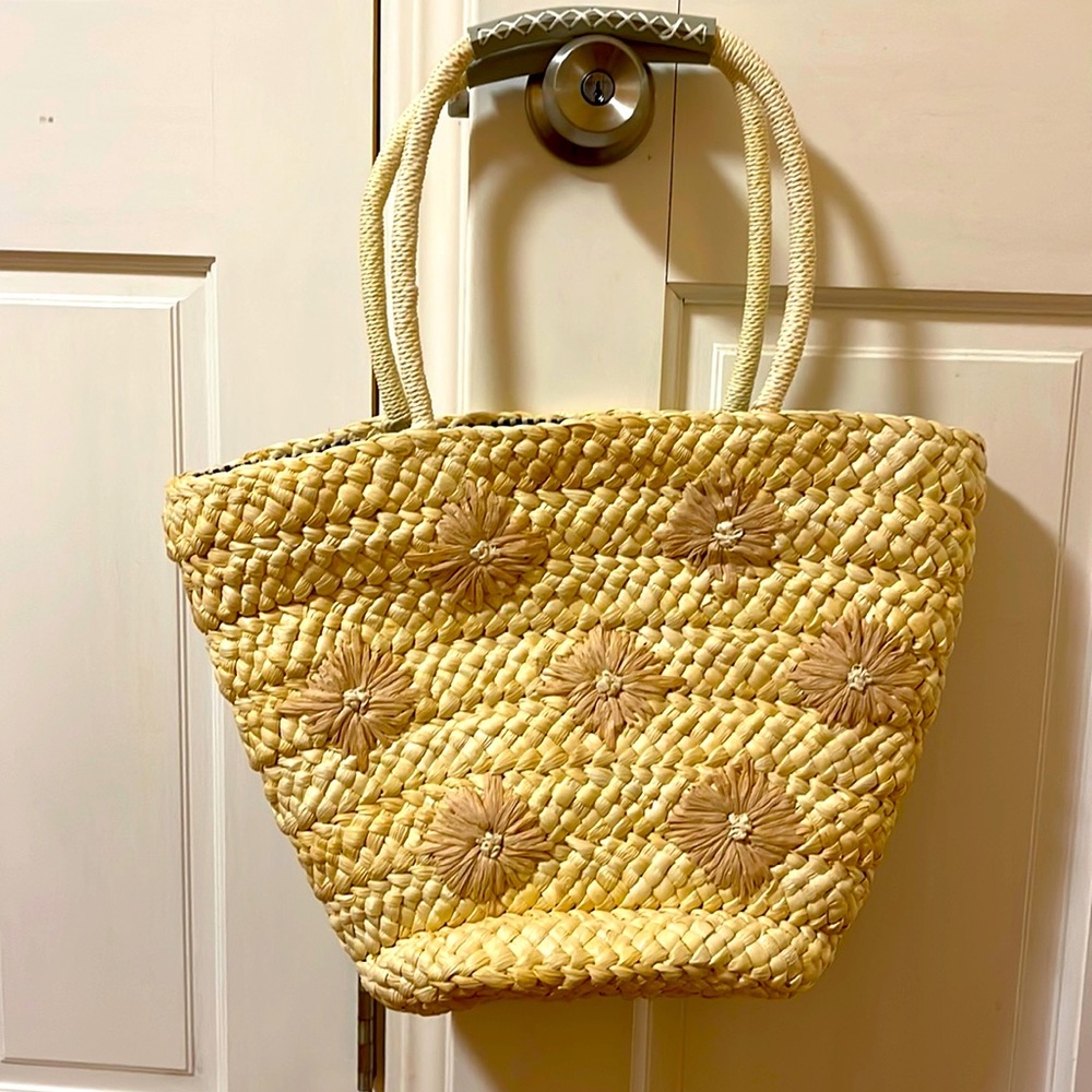 New straw bag